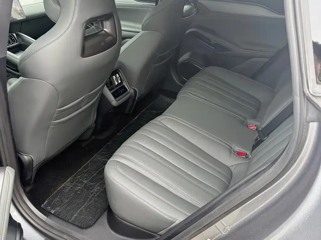 BYD L EV 2025 из CN, фото 5