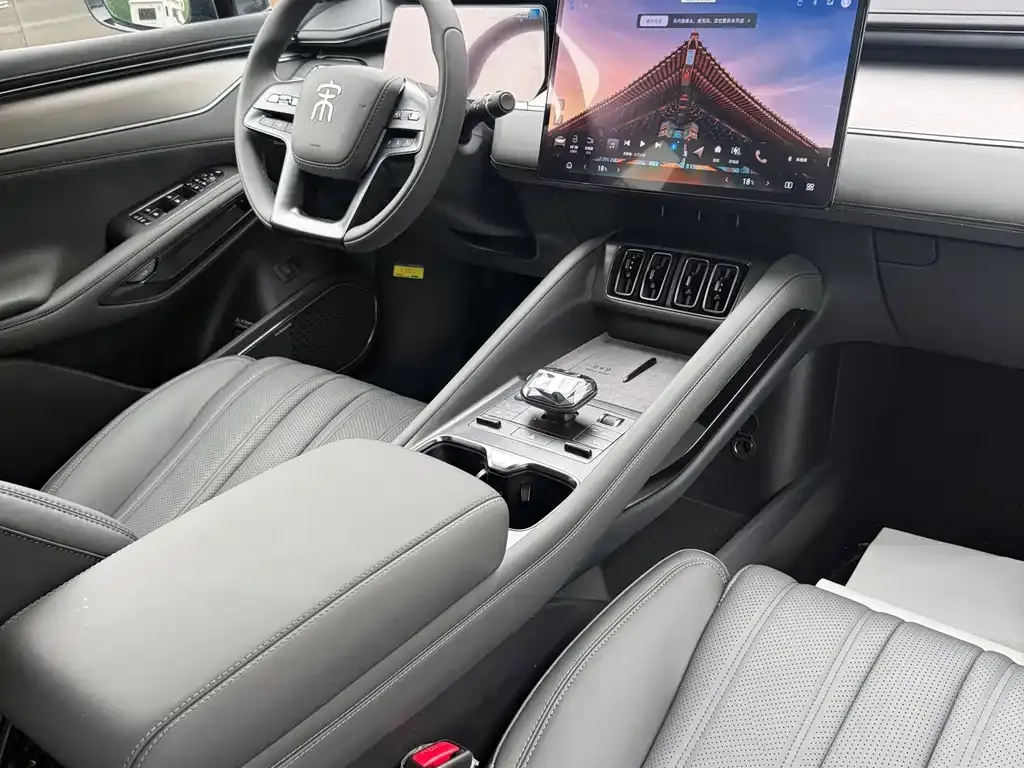 BYD L EV 2025 из CN, фото 6