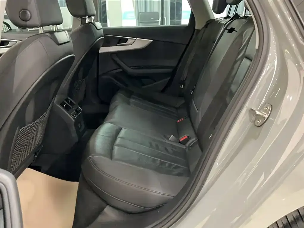 Audi A4 (Import) 2022 из CN, фото 8