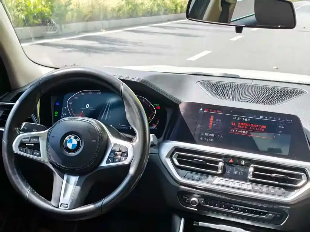 BMW 3 Series 2021 из CN, фото 10