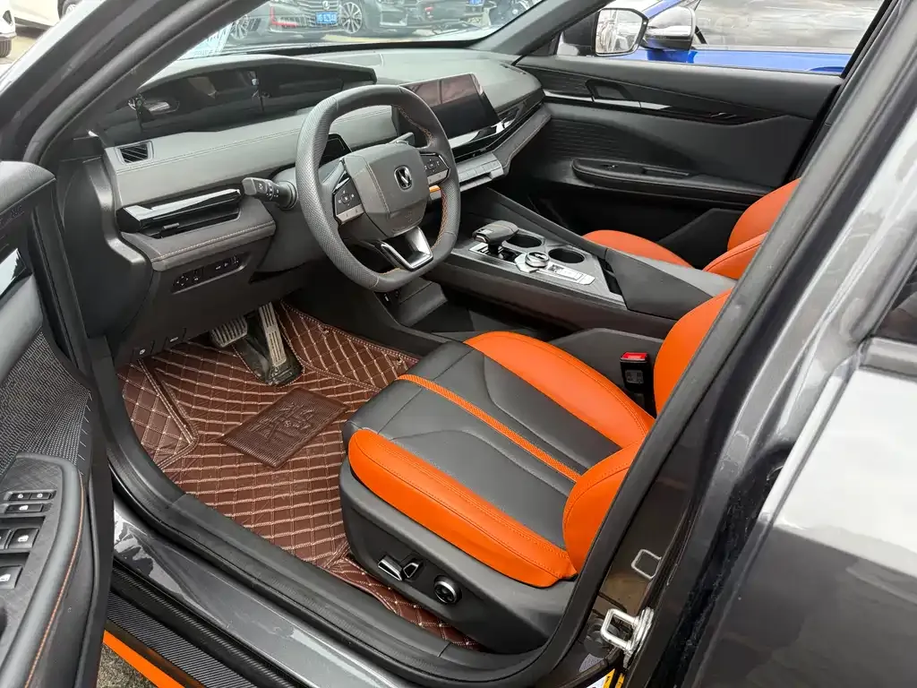 Changan UNI-V 2024 из CN, фото 4