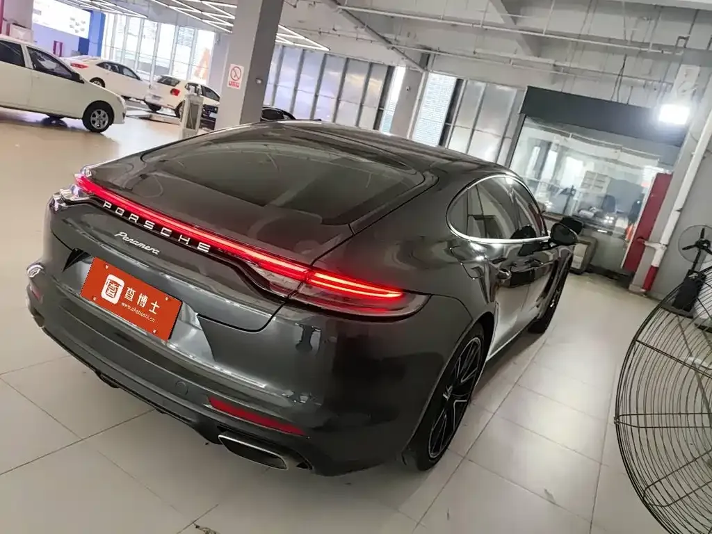 Porsche Panamera 2022 из CN, фото 2