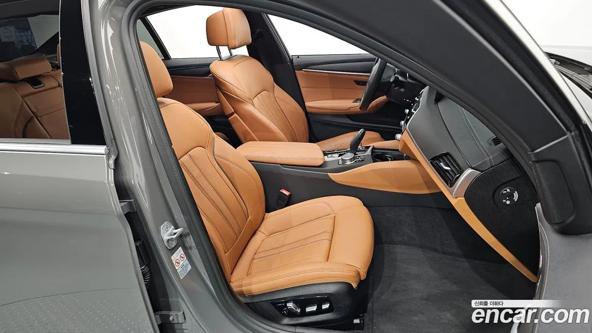 BMW 5-Series 2021 из KR, фото 10