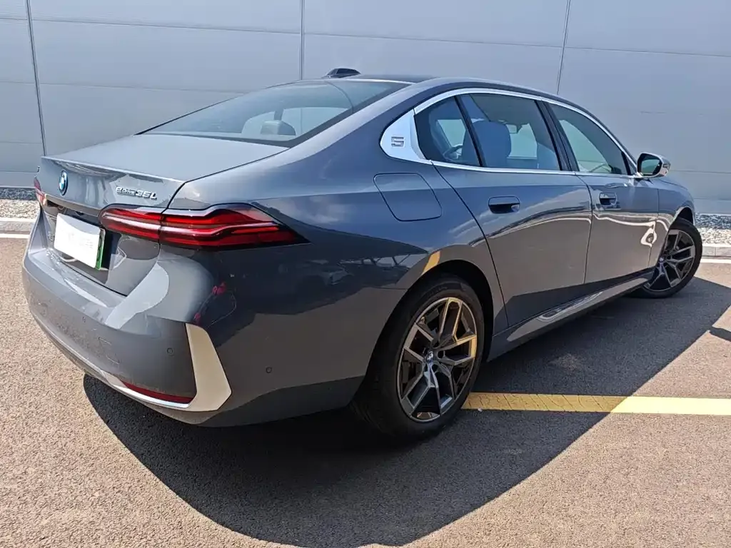 BMW i5 2024 из CN, фото 3