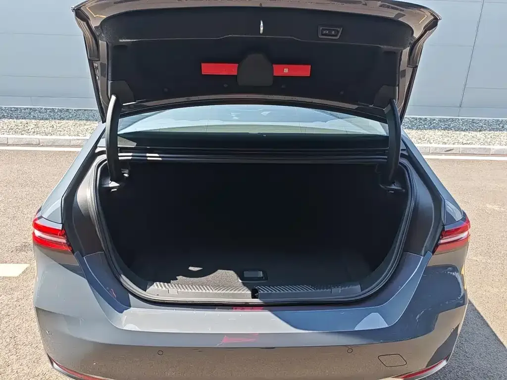 BMW i5 2024 из CN, фото 8