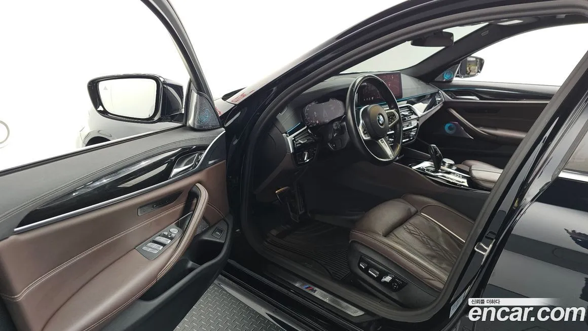 BMW 5-Series 2023 из KR, фото 10