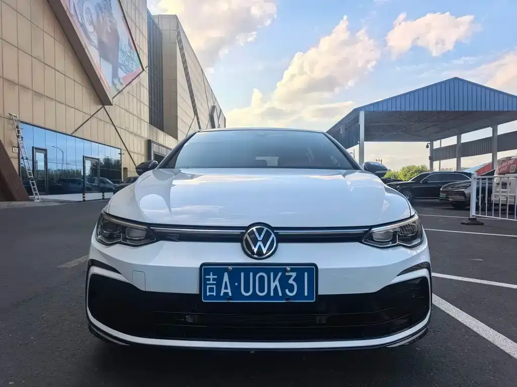 Volkswagen Golf 2021 из CN, фото 2