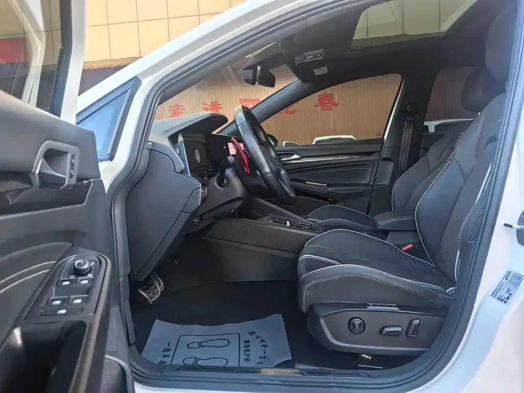 Volkswagen Golf 2021 из CN, фото 7