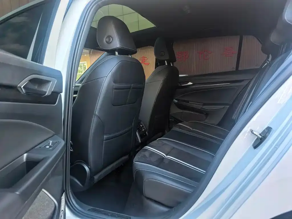 Volkswagen Golf 2021 из CN, фото 8