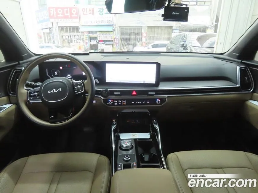 Kia Sorento — фото 7