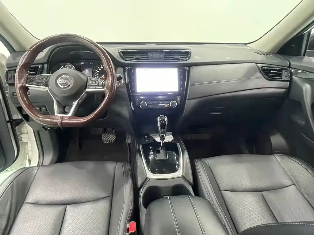 Nissan X-Trail — фото 4