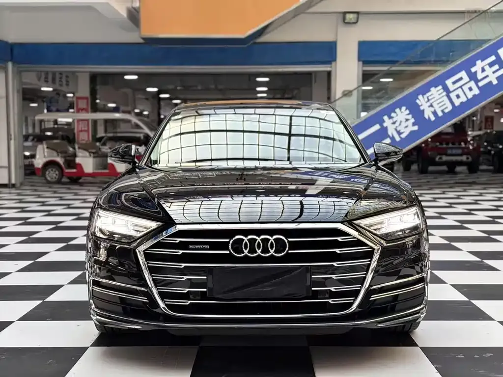 Audi A8 — фото 2