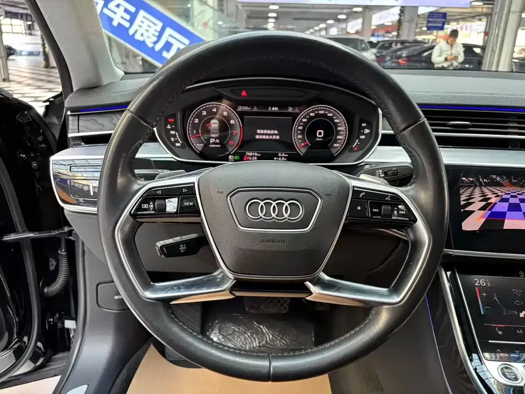 Audi A8 — фото 5