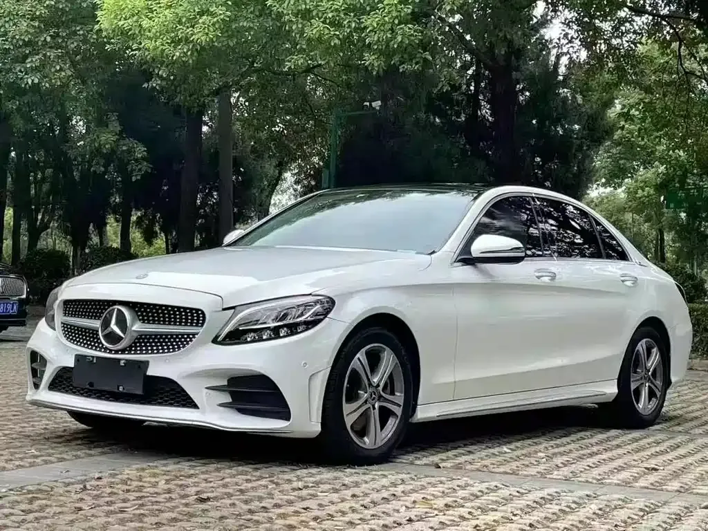 Mercedes-Benz C-Class — фото 1