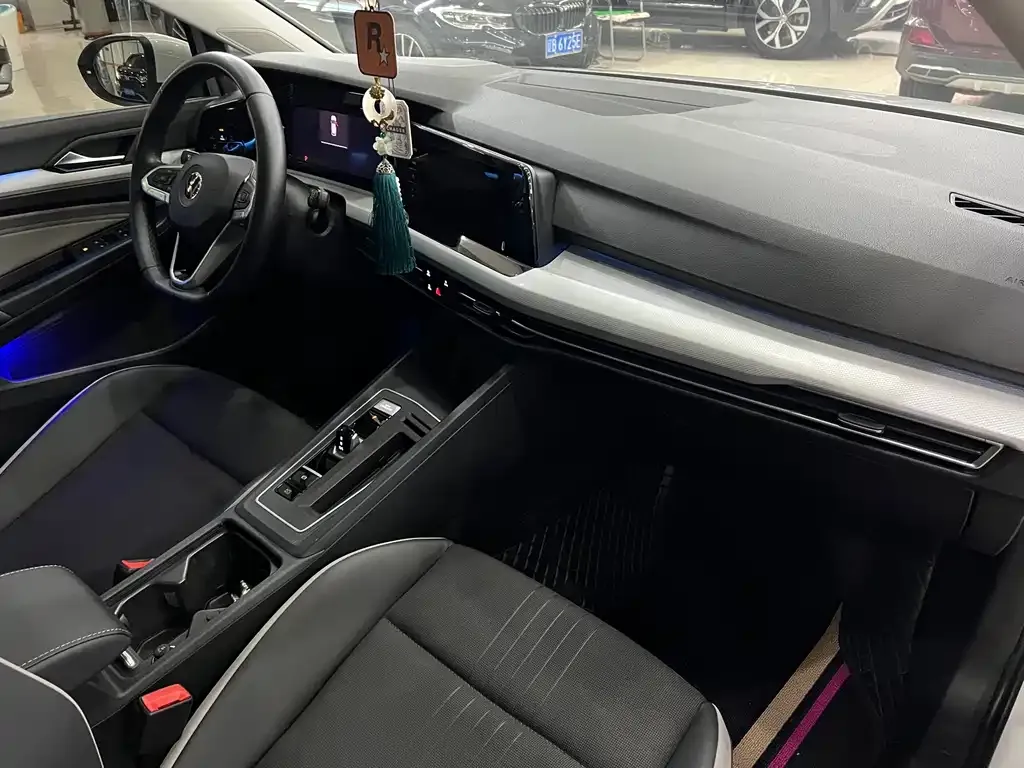 Volkswagen Golf 2021 из CN, фото 9
