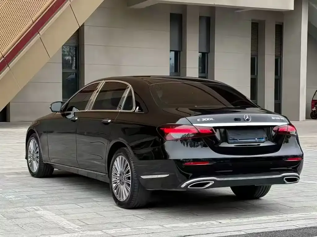 Mercedes-Benz E-Class 2023 из CN, фото 4