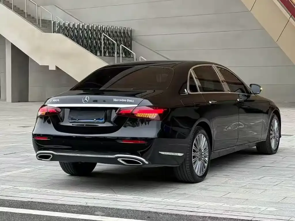 Mercedes-Benz E-Class 2023 из CN, фото 6