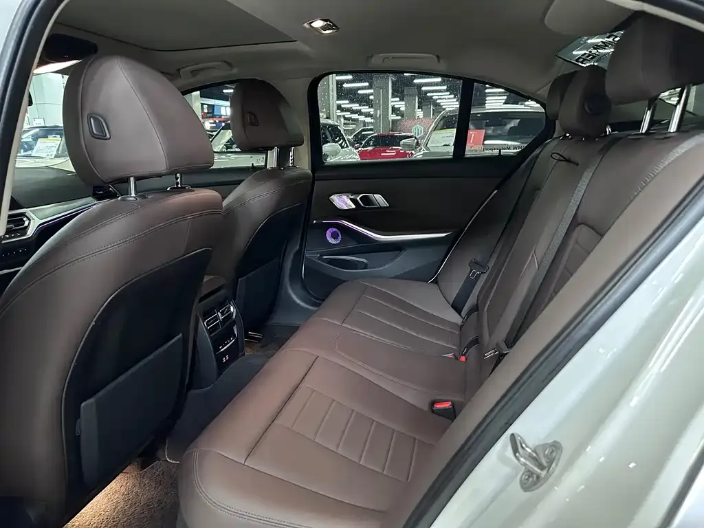 BMW 3 Series 2021 из CN, фото 6