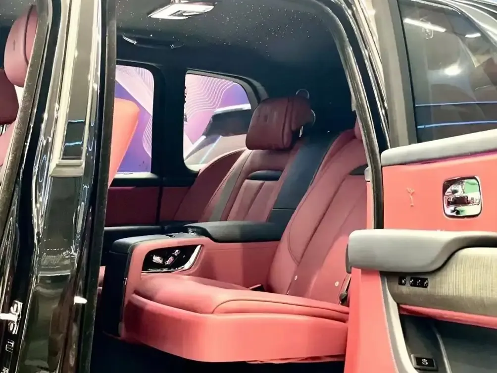 Rolls-Royce Cullinan 2021 из CN, фото 8