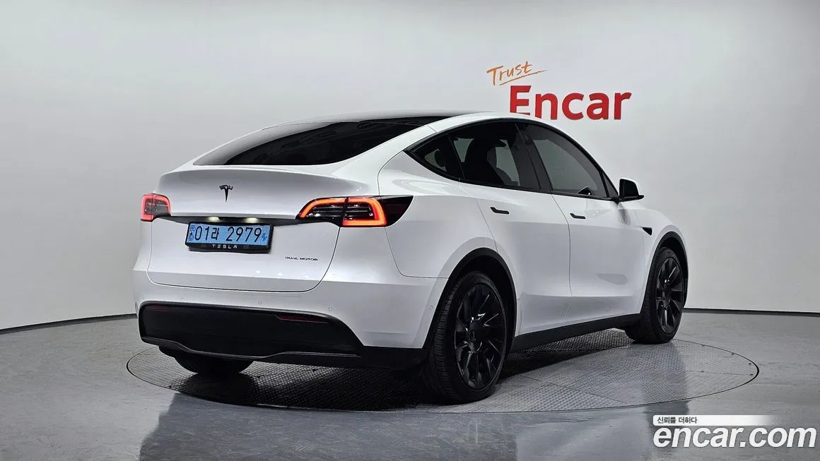 Tesla Model Y 2021 из KR, фото 2