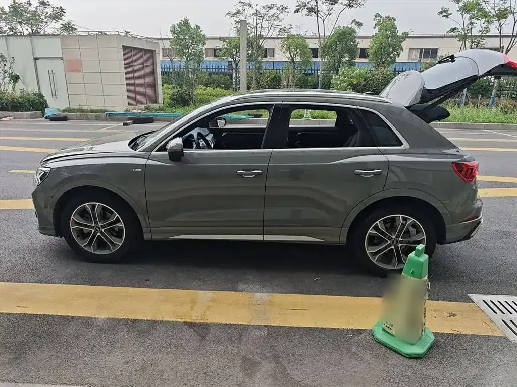 Audi Q3 2023 из CN, фото 5