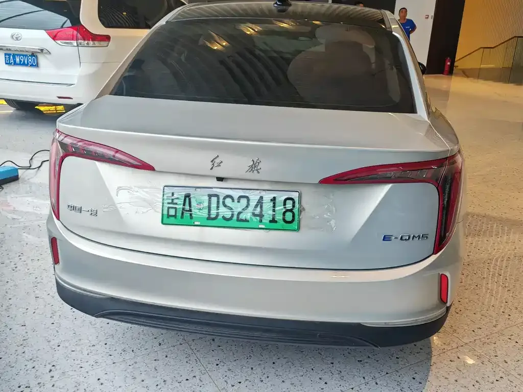 Hongqi E-QM5 2022 из CN, фото 10
