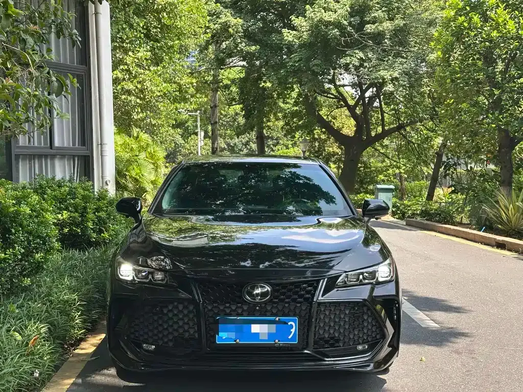 Toyota Avalon 2021 из CN, фото 2