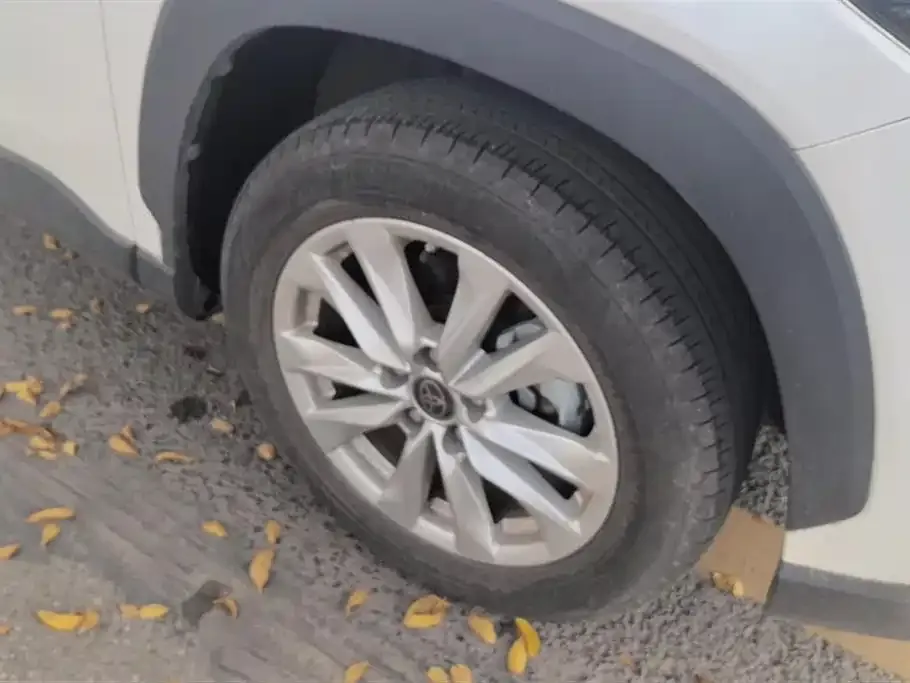 Toyota Corolla Cross 2023 из CN, фото 6