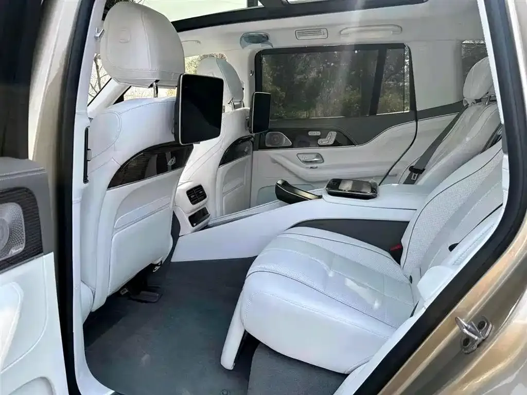 Mercedes-Benz GLS 2023 из CN, фото 7
