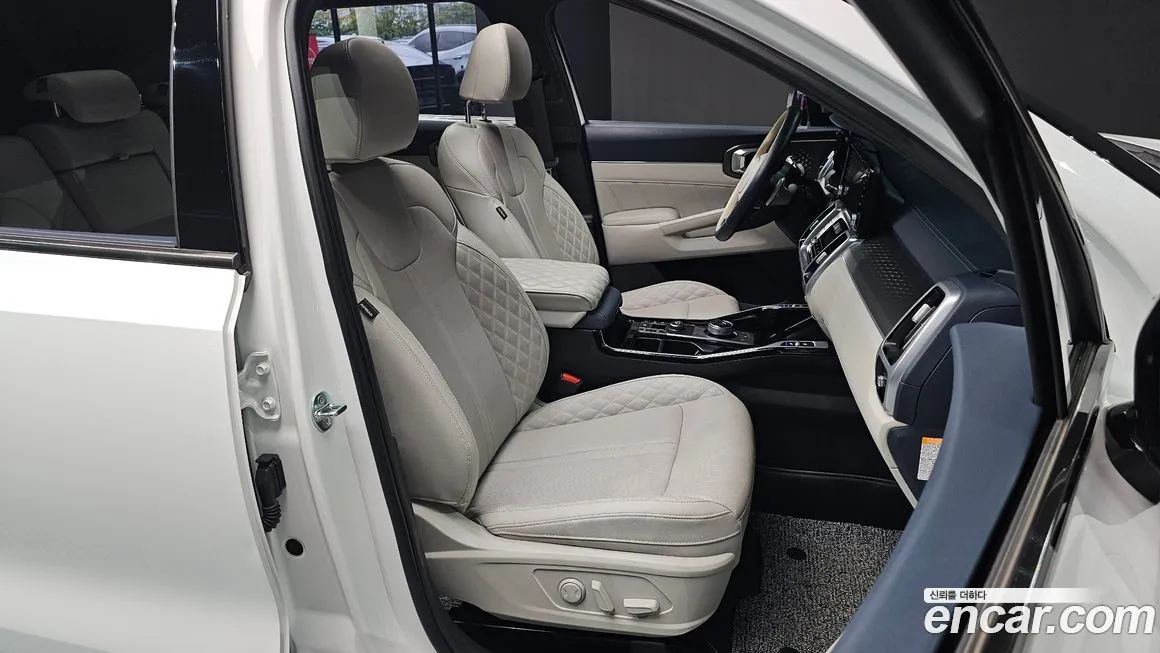 Kia Sorento — фото 10