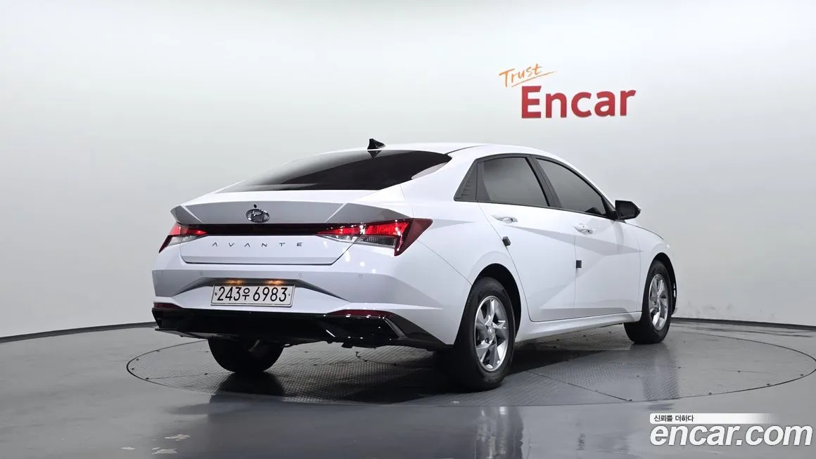 Hyundai AVANTE — фото 2