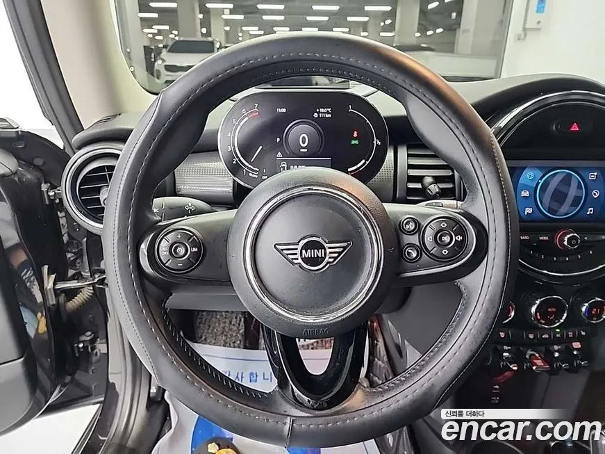 Mini Cooper 2021 из KR, фото 9