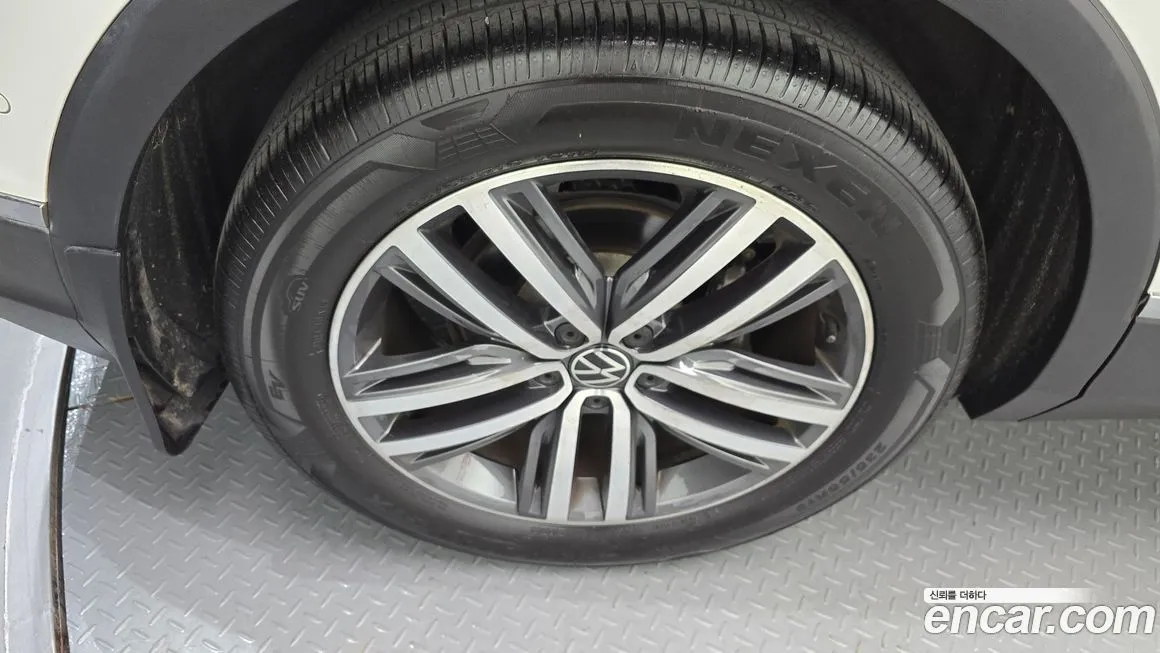 Volkswagen Tiguan 2021 из KR, фото 5