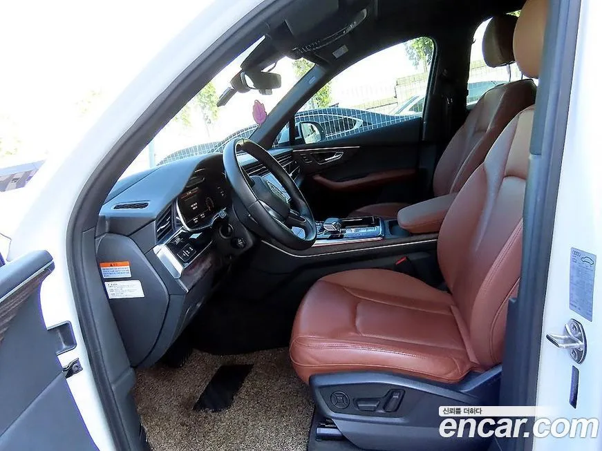 Audi Q7 2021 из KR, фото 5