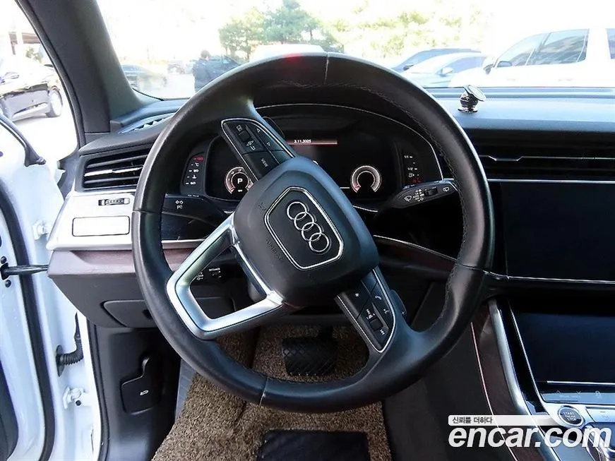 Audi Q7 2021 из KR, фото 8