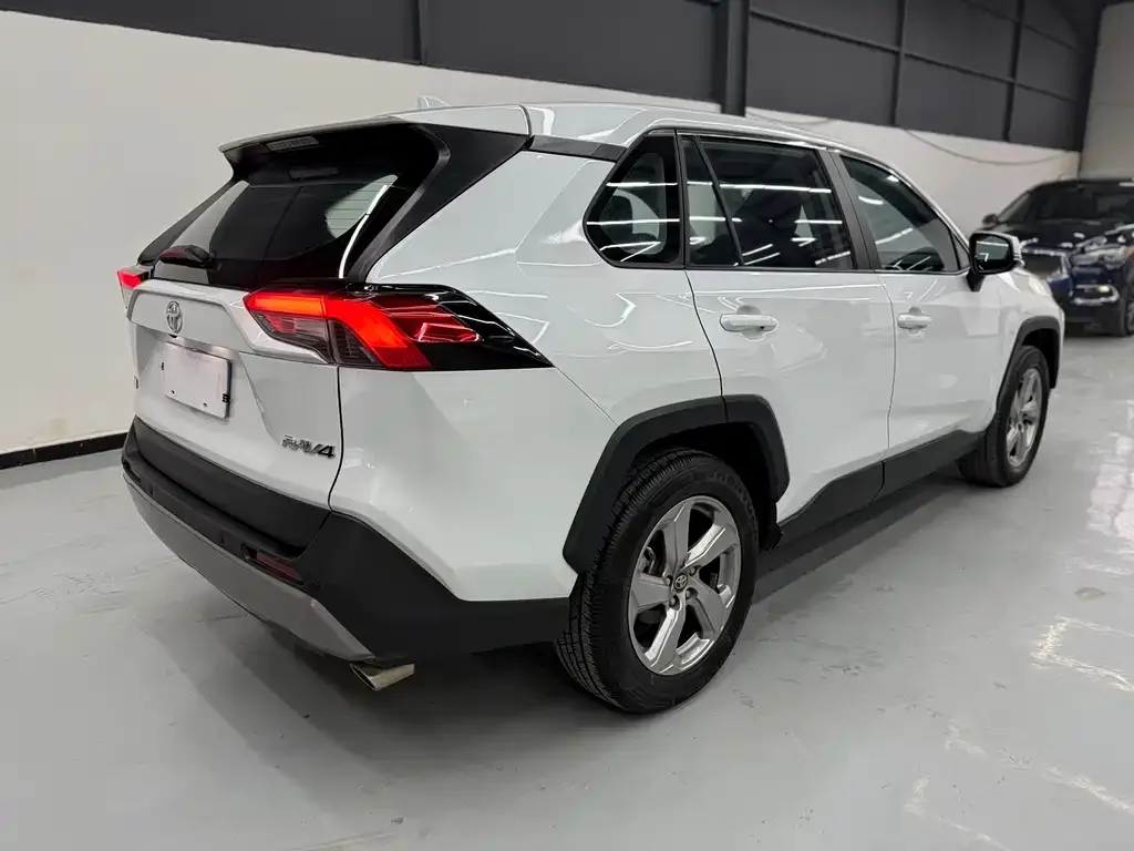 Toyota RAV4 2021 из CN, фото 6