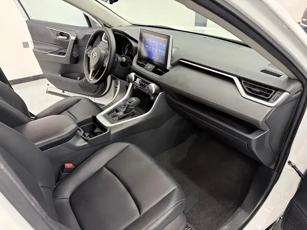 Toyota RAV4 2021 из CN, фото 9