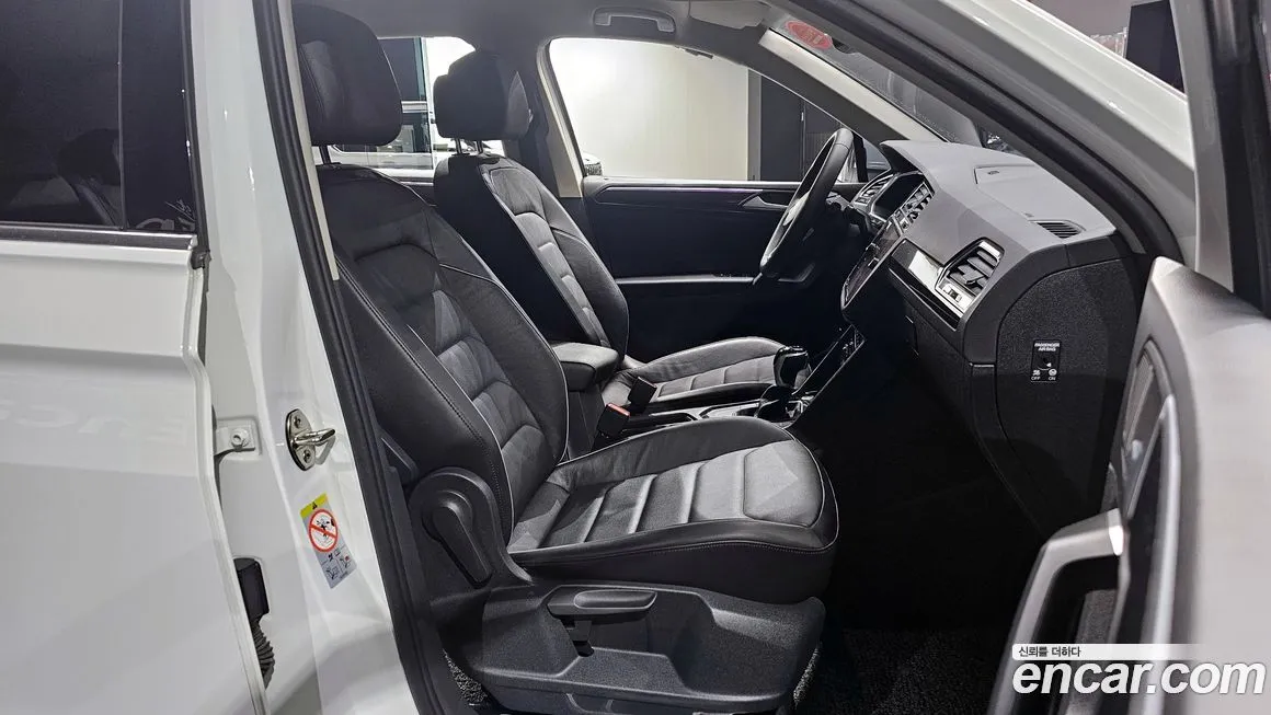 Volkswagen Tiguan 2022 из KR, фото 10