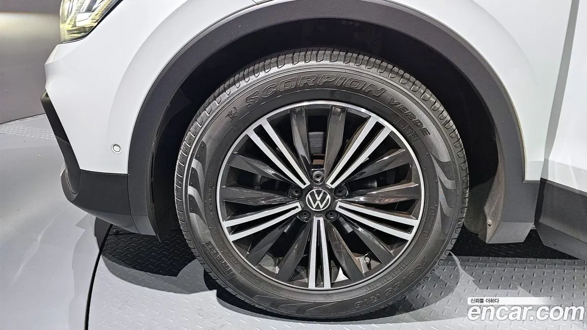 Volkswagen Tiguan 2022 из KR, фото 5
