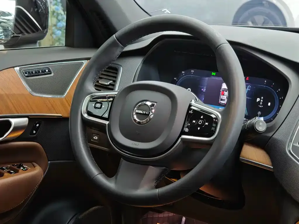 Volvo XC90 2024 из CN, фото 10