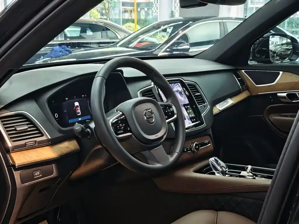 Volvo XC90 2024 из CN, фото 7