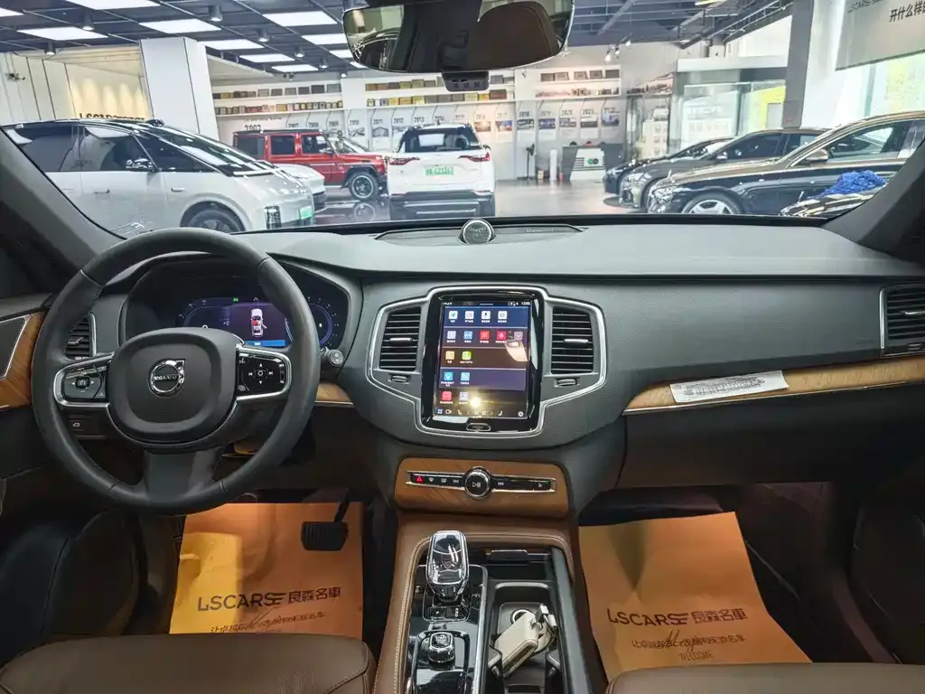 Volvo XC90 2024 из CN, фото 8