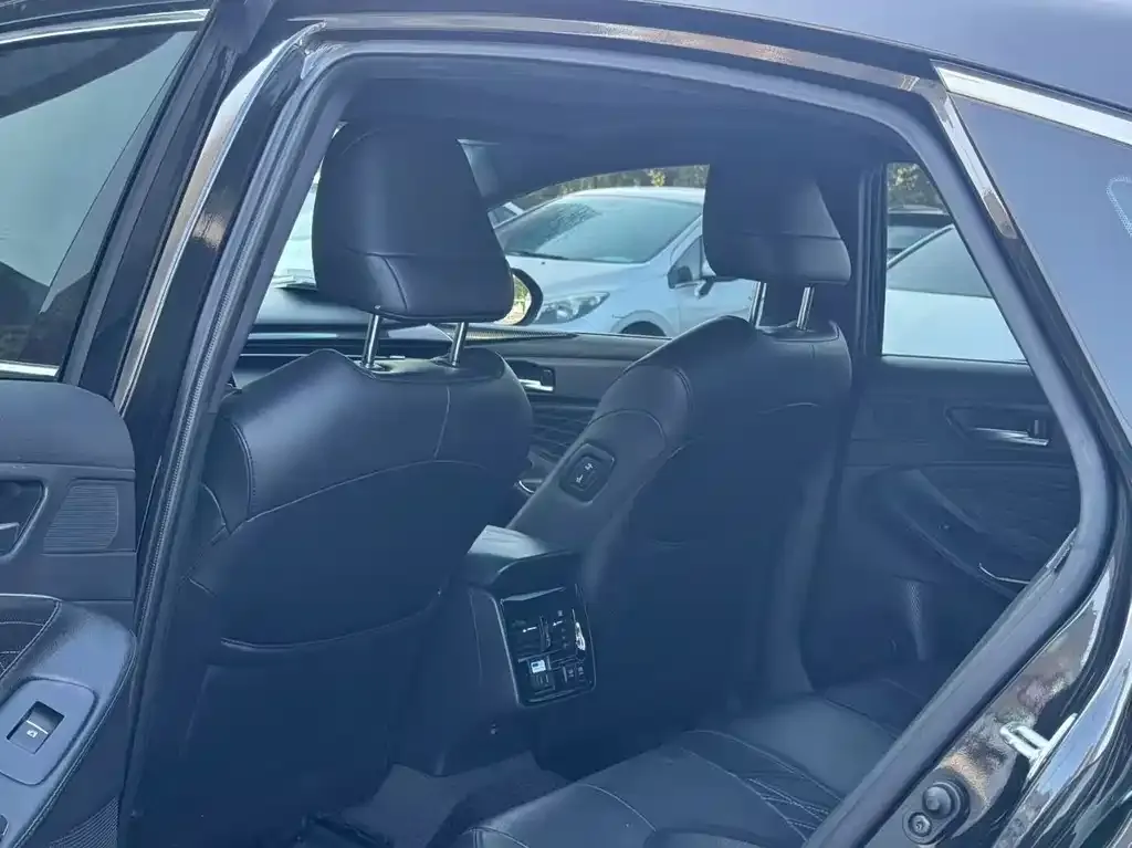 Toyota Avalon 2022 из CN, фото 5