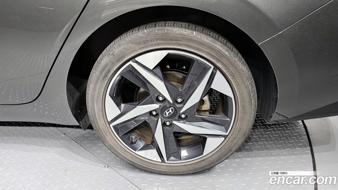 Hyundai AVANTE — фото 5