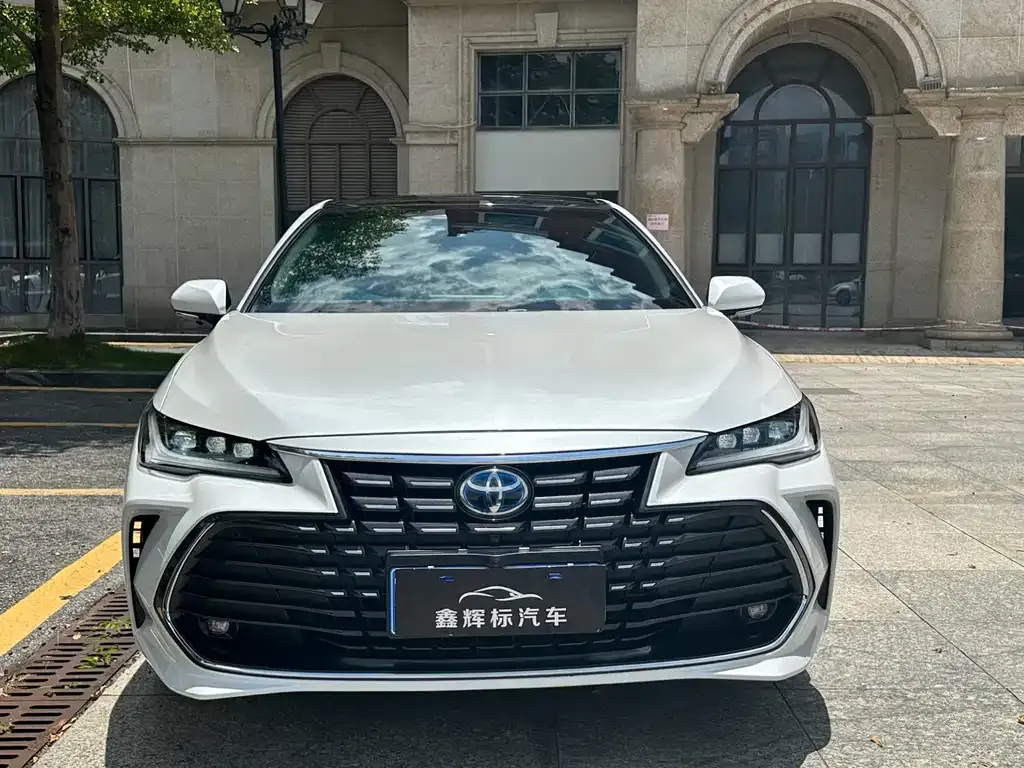 Toyota Avalon 2023 из CN, фото 2