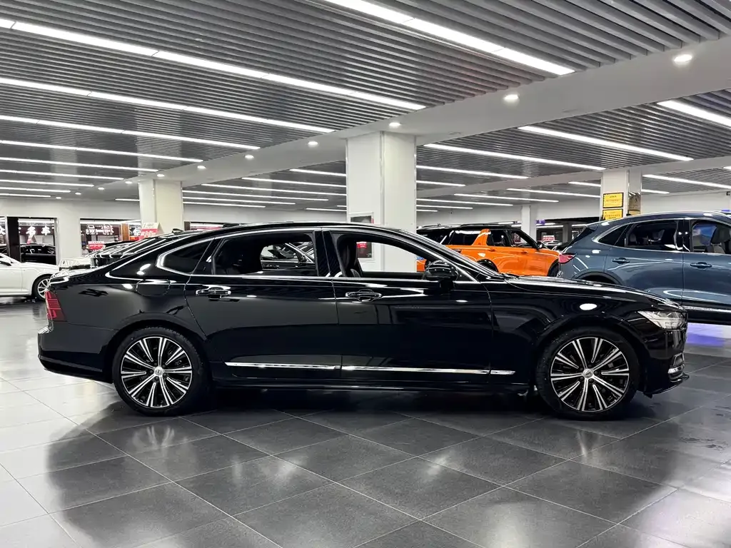 Volvo S90 2022 из CN, фото 3