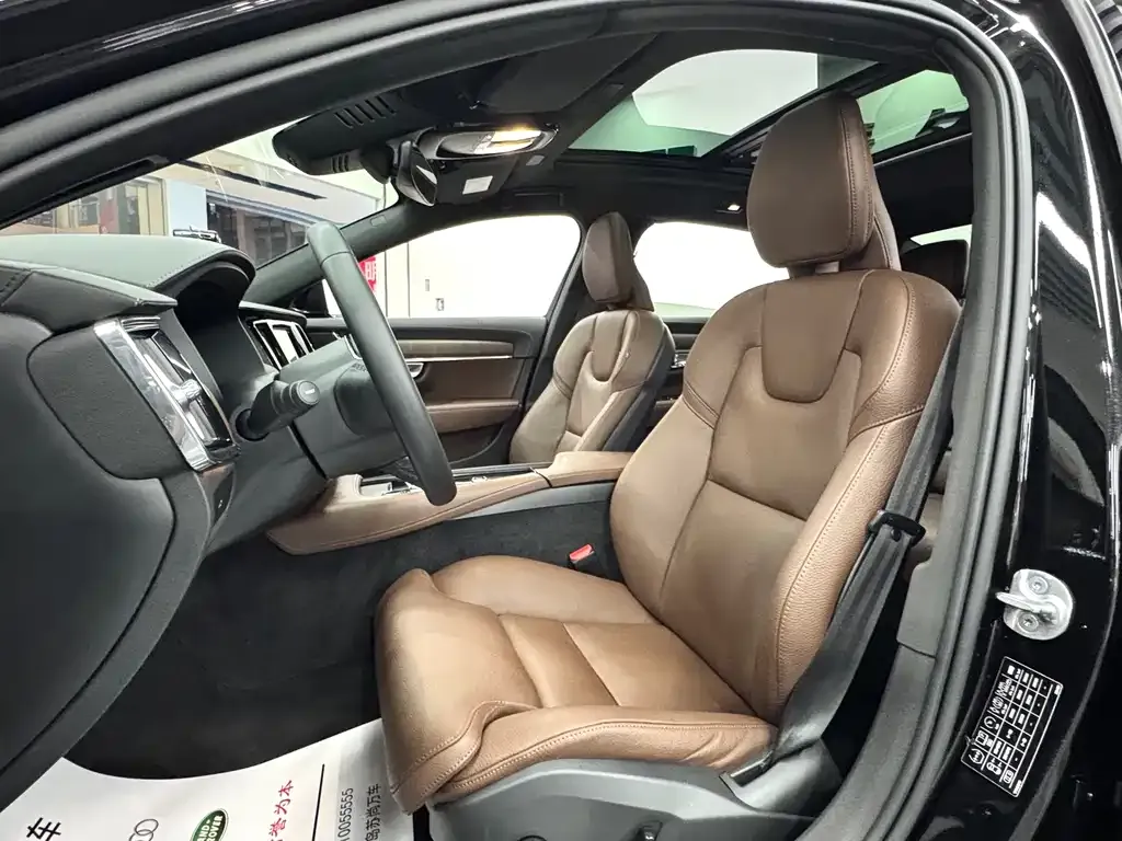 Volvo S90 2022 из CN, фото 6