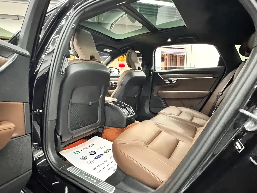 Volvo S90 2022 из CN, фото 7
