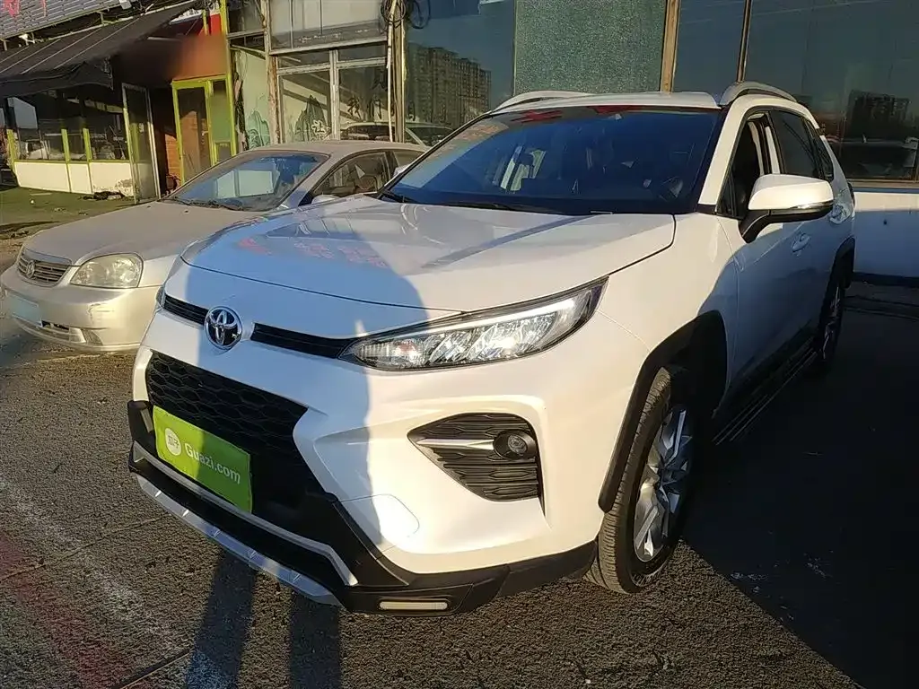 Toyota Wildlander 2023 из CN, фото 2