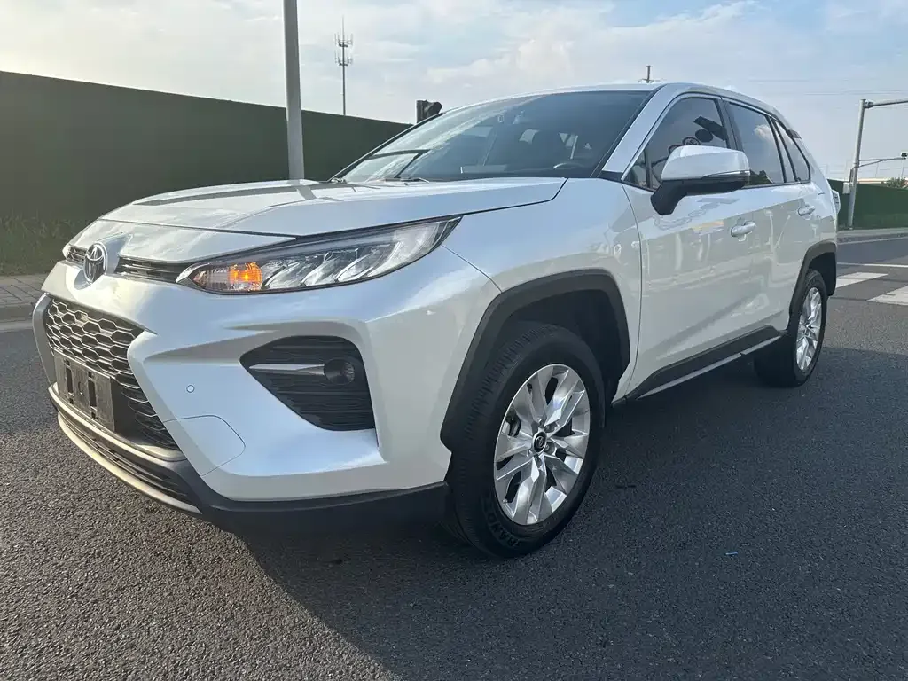 Toyota Wildlander 2023 из CN, фото 1